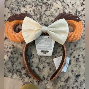 nwt Disney churro Mickey ears